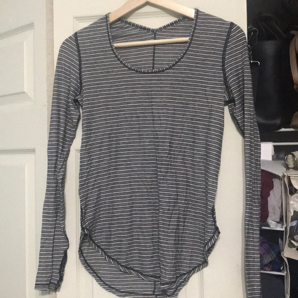 Lululemon long sleeve workout top